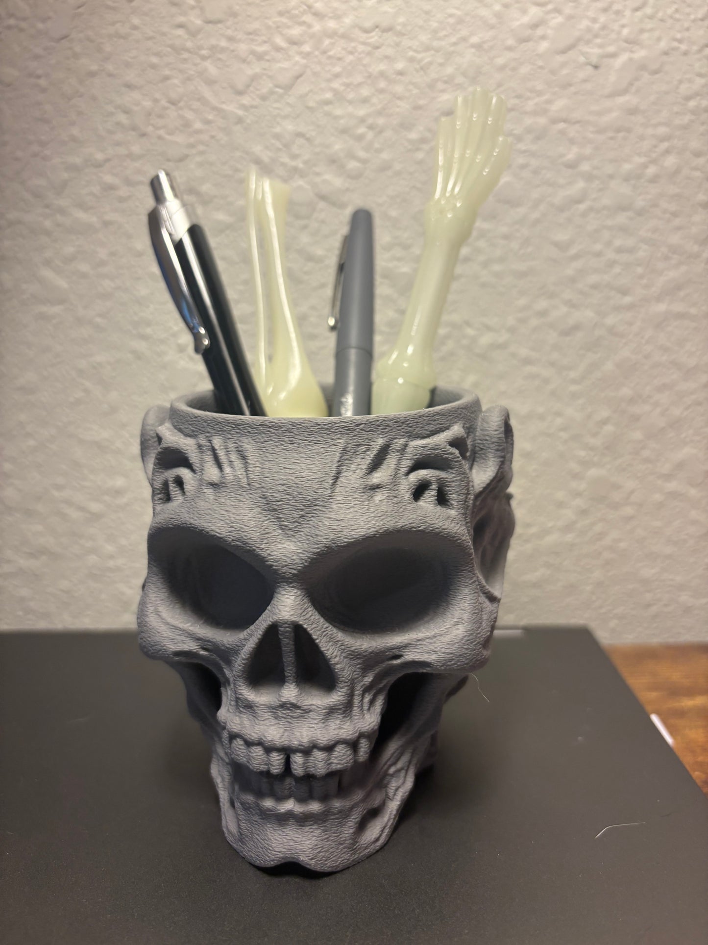 Skull Pen Holder for Desk, 3D Printed, Gray